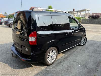 Ford Tourneo Courier Tourneo Courier 1.0 EcoBoost 100 CV Plus EURO 6, VEICOLO 5 POSTI Nero usata Rivalta di Torino