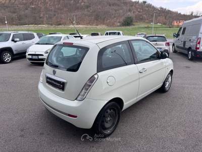 Lancia Ypsilon 1.2 Benzina OK NEOPATENTATI Bianco usata Sant'Angelo in vado