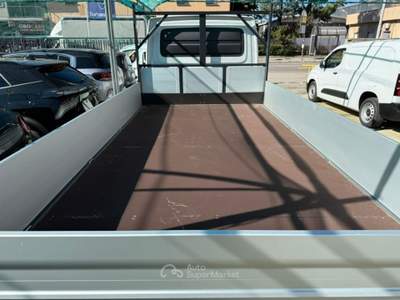 Iveco Daily 35S14HA8V 2.3 HPT Cassonato Hi-Matic Bianco usata Varedo