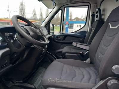 Iveco Daily 35S14HA8V 2.3 HPT Cassonato Hi-Matic Bianco usata Varedo