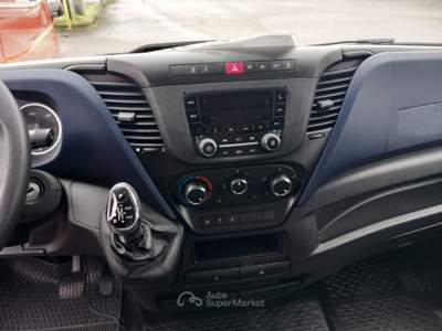 Iveco Daily 35S14HA8V 2.3 HPT Cassonato Hi-Matic Bianco usata Varedo
