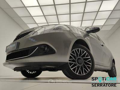 Lancia Ypsilon III 2021 1.0 firefly hybrid Platino s&s 70cv Grigio usata Erba