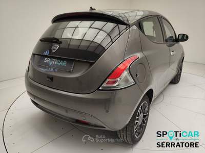 Lancia Ypsilon III 2021 1.0 firefly hybrid Platino s&s 70cv Grigio usata Erba