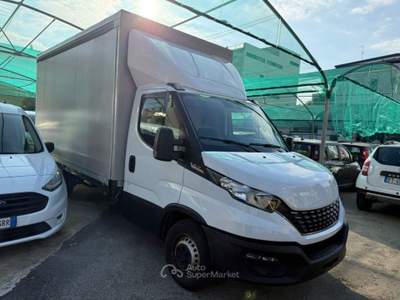 Iveco Daily 35S14HA8V 2.3 HPT Telonato Hi-Matic Bianco usata Varedo
