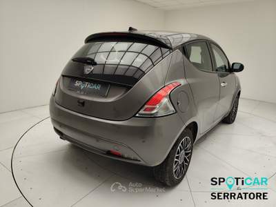 Lancia Ypsilon III 2021 1.0 firefly hybrid Platino s&s 70cv Grigio usata Erba