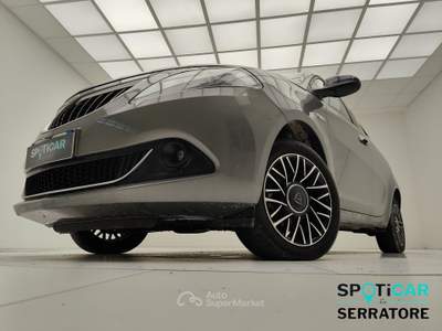 Lancia Ypsilon III 2021 1.0 firefly hybrid Platino s&s 70cv Grigio usata Erba