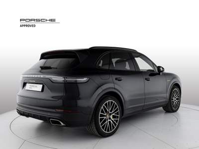Porsche Cayenne 3.0 V6 E-Hybrid Nero usata Milano