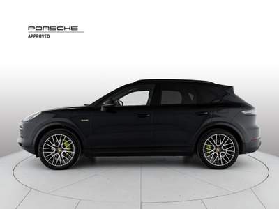 Porsche Cayenne 3.0 V6 E-Hybrid Nero usata Milano