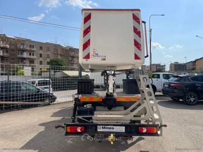 Renault Trucks Maxity Maxity 120CV 2.5 DXi CESTELLO PIATTAFORMA AEREA Bianco usata Caltagirone