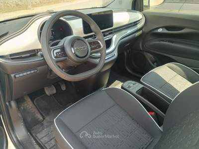 Fiat 500 500e 42 kWh Icon Bianco usata Monopoli