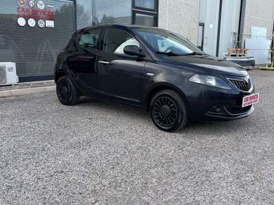 Lancia Ypsilon LANCIA NEW YPSILON 1.0 / BENZINA-IBRIDA Nero usata CUPELLO