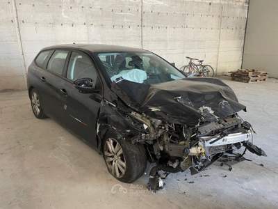 Peugeot 308 130 S&S 2021 SINISTRATA Nero usata Gravina in Puglia