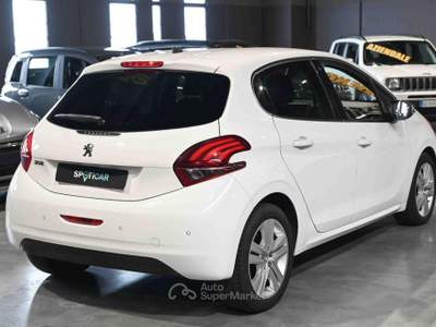 Peugeot 208 PureTech Turbo 110cv S&S Business Bianco usata Pianezza