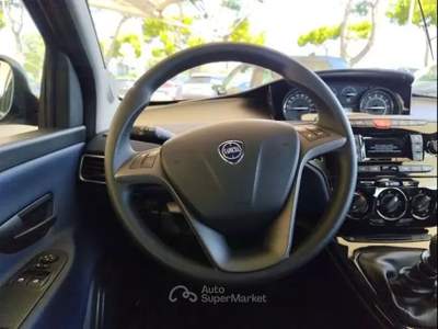 Lancia Ypsilon Lancia Ypsilon 1.0 Firefly 70 Cv Hybrid Oro Grigio usata Taranto