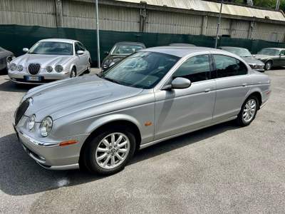 Jaguar S-Type JAGUAR S-TYPE 2.5 V6 Argento usata Roma