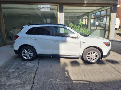 Mitsubishi ASX Vettura in ottime condizioni - Trazione 4WD Bianco usata Omegna