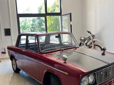 Lancia Fulvia del 1965 TARGHE E LIBRETTO ORIGINALI COMPLETAMENTE RESTAURATAâ€MOTORE,TAPPEZERIA,CARROZERIAâ€ Rosso usata ALTAMURA