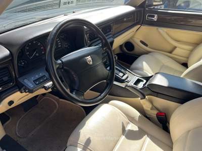 Jaguar XJ Xj- sover-daimiler six.4.0 cat automatico Blu/Azzurro usata Rosta