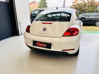 Volkswagen Maggiolino DSG Design Bianco usata Rosta