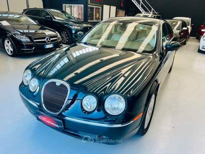 Jaguar S-Type Classic Verde usata Rosta