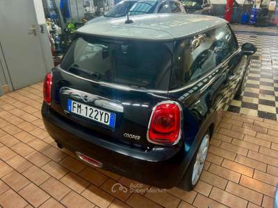 MINI Cooper 1.5 Cooper Hype Automatica Bianco usata Melegnano