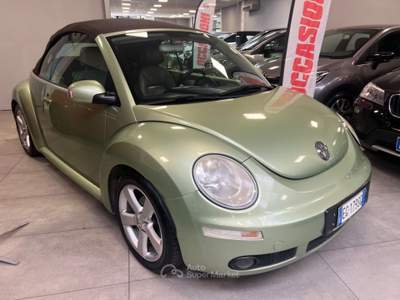 Volkswagen New Beetle Cabrio Verde usata Prato