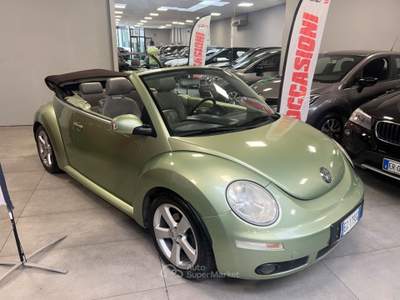 Volkswagen New Beetle Cabrio Verde usata Prato