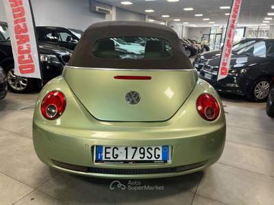 Volkswagen New Beetle Cabrio Verde usata Prato