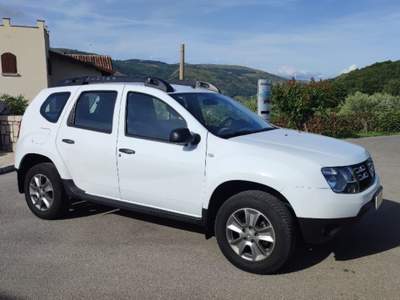 Dacia Duster 1.5 dCi 90CV Start&Stop 4x2 Ambiance Bianco usata San Gregorio Magno