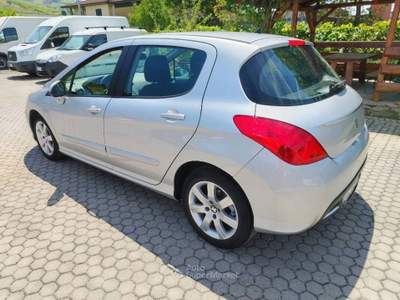 Peugeot 308 1.6 e-hdi 8v Access s&s 112cv 5p Argento usata Cigognola