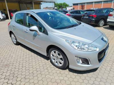 Peugeot 308 1.6 e-hdi 8v Access s&s 112cv 5p Argento usata Cigognola