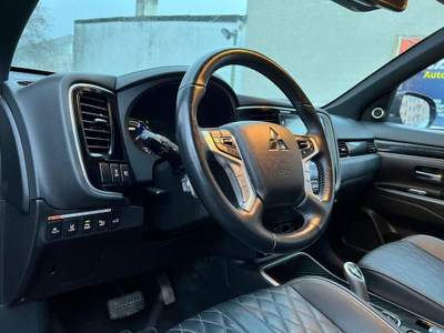 Mitsubishi Outlander 2.4 MIVEC 4WD PHEV Grigio usata Castelnuovo Rangone