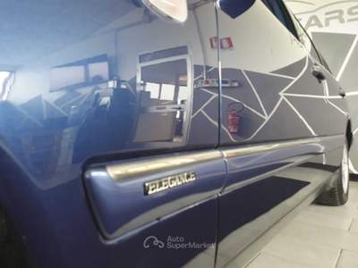 Mercedes-Benz Classe E E 250 diesel cat Elegance UNICO PROPRIETARIO Blu/Azzurro usata larciano