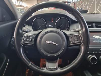 Jaguar E-Pace AWD R-Dynamic S Bianco usata larciano