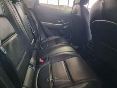 Jaguar E-Pace AWD R-Dynamic S Bianco usata larciano