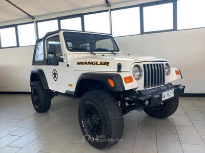 Jeep Wrangler cat Hard top (EU) usata larciano