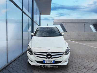 Mercedes-Benz Classe B B 180 d Sport Bianco usata Rende