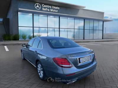 Mercedes-Benz Classe E E 220d 4Matic Auto Business Sport Grigio usata Rende