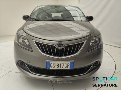 Lancia Ypsilon III 2021 1.0 firefly hybrid Platino s&s 70cv Grigio usata Erba