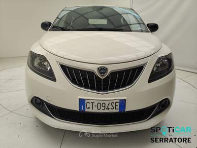 Lancia Ypsilon III 2021 1.0 firefly hybrid Platino s&s 70cv Bianco usata Erba