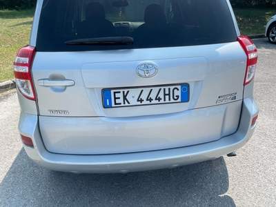Toyota RAV4 TOYOTA RAV 4 CROSSOVER 2.2 D-4D Argento usata Passignano sul Trasimeno