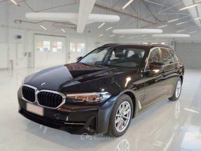 BMW Serie 5 518d 518d 48v Touring Business Nero usata Cassola