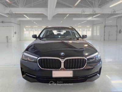 BMW Serie 5 518d 518d 48v Touring Business Nero usata Cassola