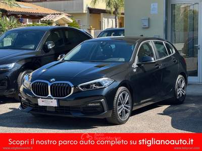 BMW Serie 1 116d 116d 5p. Business Advantage FARI CAR PLAY Nero usata Bernalda