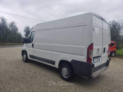 Peugeot Boxer LUNGHEZZA 5.41 M  LARGHEZZA 2.05 M Bianco usata larciano
