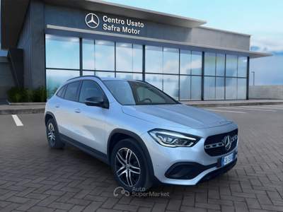 Mercedes-Benz GLA GLA 200 d Automatic Sport Plus Argento usata Rende
