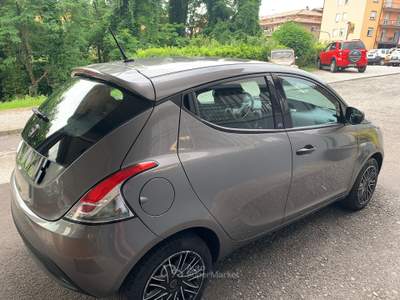 Lancia Ypsilon ELEFANTINO BLU  GPL Grigio usata Castelli Calepio