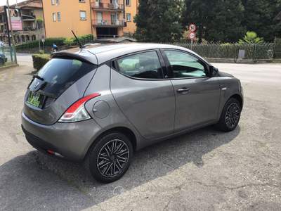 Lancia Ypsilon ELEFANTINO BLU  GPL Grigio usata Castelli Calepio