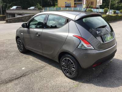 Lancia Ypsilon ELEFANTINO BLU  GPL Grigio usata Castelli Calepio