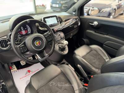 Abarth 595 1.4 Turbo T-Jet 165cv Scorpioneoro Nero usata Castellaneta